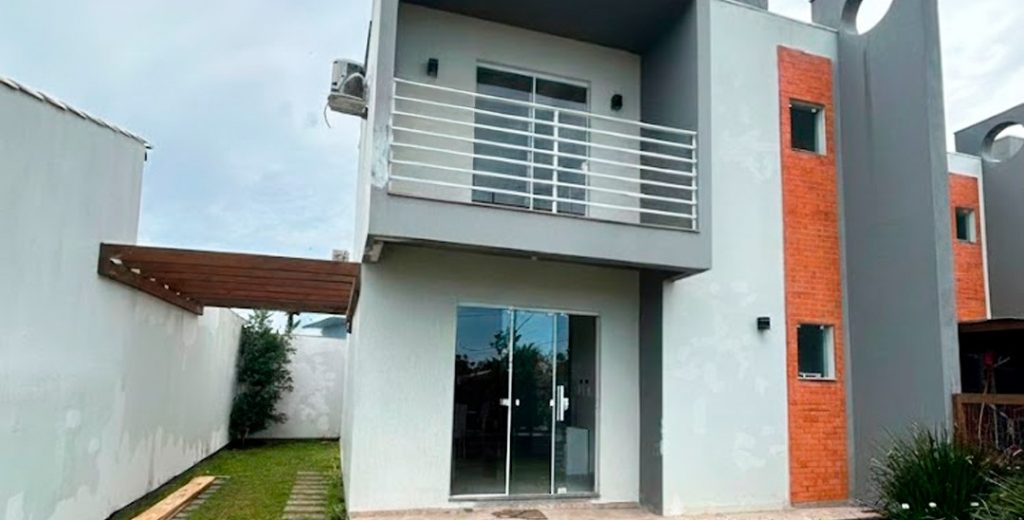 Sobrado de 02 suítes condomínio residencial Nascer do Sol